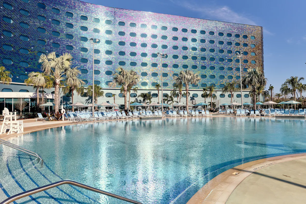 Universal's Terra Luna Resort - Pool View Standard Room
